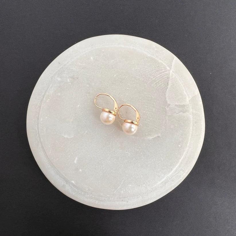 LEVERBACK PEARL EARRINGS